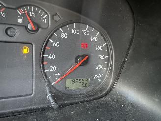 Volkswagen Transporter 1.0D picture 7