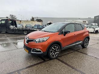 Damaged car Renault Captur 0.9 Tce Dynamique 2015/2