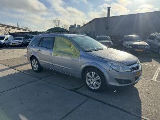 Opel Astra 1.6 Wagon picture 2