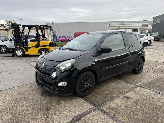 Damaged car Renault Twingo 1.2 16v  Collection 2012/11