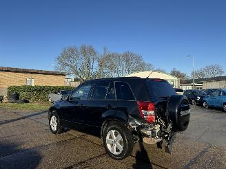 Suzuki Grand-vitara 2.4 Exclusive 4X4 picture 4