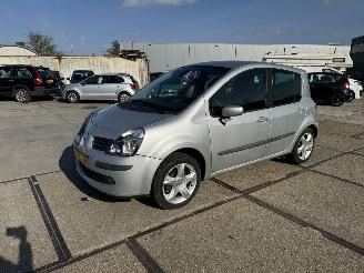 Coche accidentado Renault Modus 1.4 16v Dynamique 2007/9