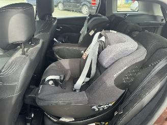 Renault Clio Estate 0.9 TCe picture 14