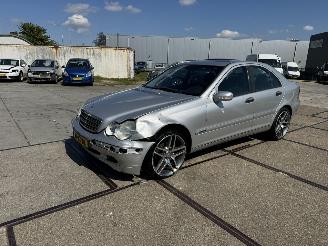 škoda osobní automobily Mercedes C-klasse 200 K Avantgarde 2000/8