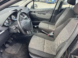 Peugeot 207 1.4 VTI XS SW picture 5