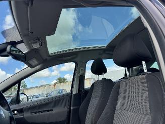 Peugeot 207 1.4 VTI XS SW picture 13