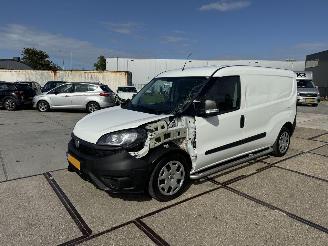 krockskadad bil auto Fiat Doblo 1.6 MJ L2 H1 MAXI 2019/3