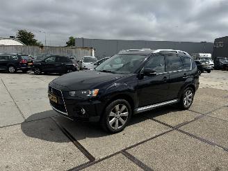 damaged passenger cars Mitsubishi Outlander 2.0 Intro Edition 2010/4