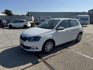 skadebil auto Skoda Fabia 1.4 TDI Ambition 2015/3