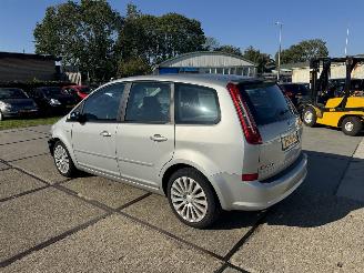 Ford C-Max 1.8 16v Ghia picture 4