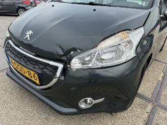 Peugeot 208 1.2 VTI Envy 5drs picture 16