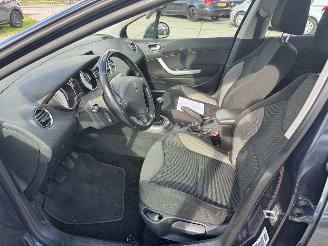 Peugeot 308 1.6 VTI Active picture 5