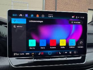 Volkswagen Golf 8.5 Variant 1.5 eTSI 110 kW R-Line NEDERLANDSE KENTEKEN picture 21