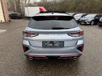 Kia Ceed Ceed GT Pano 204PK Automaat VOLLE auto! picture 3