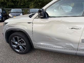 Skoda Kodiaq 4x4 WD 190pk Sportline 2.0 Pano led kuipstoelen Leder picture 11