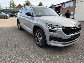 damaged passenger cars Skoda Kodiaq 4x4 WD 190pk Sportline 2.0 Pano led kuipstoelen Leder 2022/2