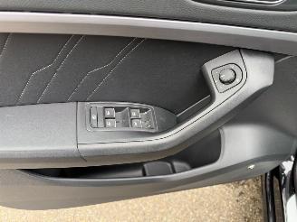 Seat Ateca FR 1.5 150PK automaat LEDER LED DODEHOEK KEYLESS ENTRY & GO picture 20