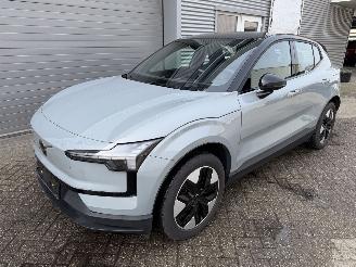 Volvo EX30 EX30 Single Motor Plus start en rijd picture 1