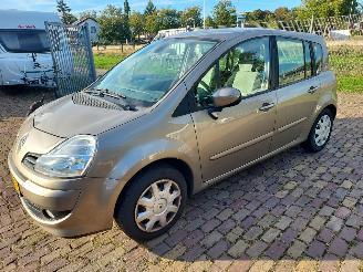 Schadeauto Renault Modus 1.2 benzine div opties + Apk 2008/12
