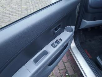 Daihatsu Sirion 1.0 5 Deurs picture 9