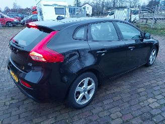 Volvo V-40 1.6 D2 Momentum diesel Div opties picture 3