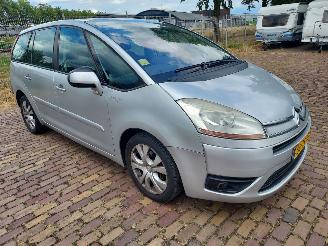 Damaged car Citroën C4-picasso 1.8iAmbiance 7 persoons + Apk   500 euro minimum prijs 2006/10