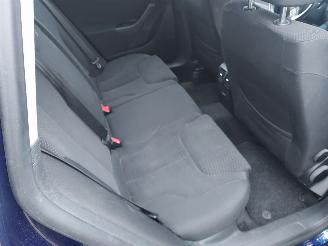 Volkswagen Passat 2.0 TDI picture 9