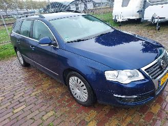Unfallwagen Volkswagen Passat 2.0 TDI 2009/8