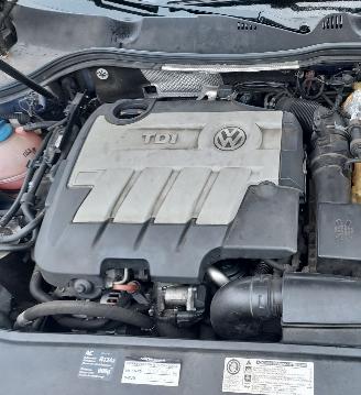 Volkswagen Passat 2.0 TDI picture 9