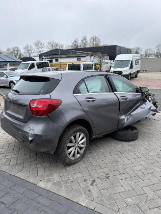 Mercedes  a160 picture 5