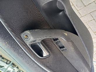 Volkswagen Polo 1.2 tsi met pano picture 10