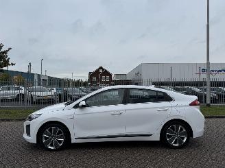 Hyundai Ioniq 1.6 Hybrid picture 2