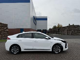 Hyundai Ioniq 1.6 Hybrid picture 5