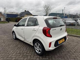 Kia Picanto 1.0  AIRCO Euro6 picture 3