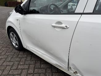 Kia Picanto 1.0  AIRCO Euro6 picture 12