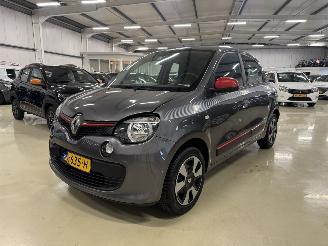 skadebil auto Renault Twingo 1.0 SCe Collection 52kw AIRCO 2016/4