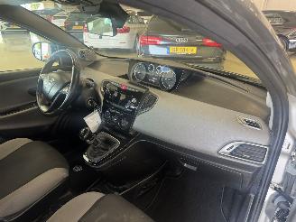 Lancia Ypsilon 0.9 TwinAir Silver 63Kw AIRCO picture 18