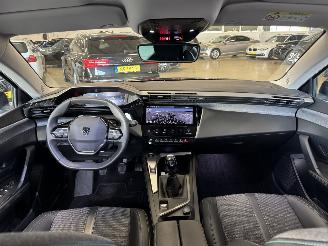 Peugeot 308 SW 1.2 PureTech Clima - Navi - Euro6 picture 17