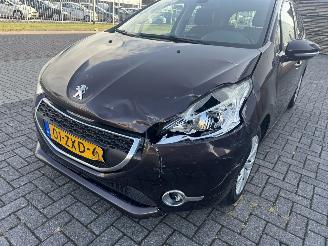 Peugeot 208 1.2 VTi 60Kw AIRCO picture 8
