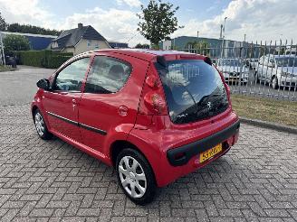 Peugeot 107 1.0 12V XS picture 6