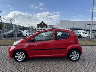 Peugeot 107 1.0 12V XS picture 5