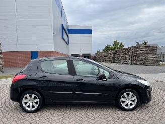 Peugeot 308 1.6 110kw Clima picture 5