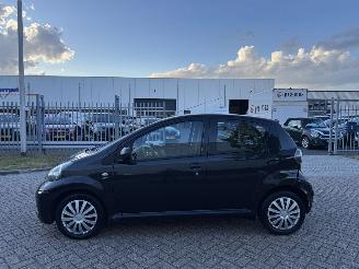 Toyota Aygo 1.0 12V 50kw AIRCO picture 2