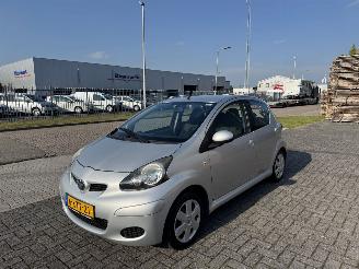 Unfallwagen Toyota Aygo 1.0 12V Airco 2011/8