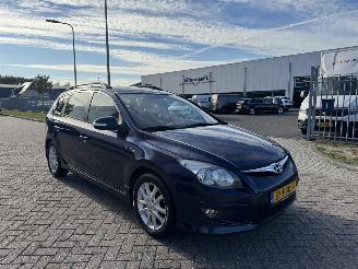 Schadeauto Hyundai I-30 1.6 93Kw Clima 2011/1