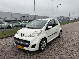 krockskadad bil auto Peugeot 107 1.0 12V XS  AIRCO 2010/9