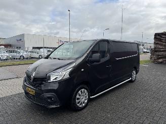 damaged commercial vehicles Renault Trafic 1.6 DCI  70KW AIRCO NAVI Euro6 2018/9