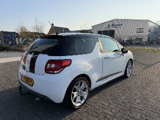 Citroën DS3 1.6 e-HDI So Chic NAVI picture 6