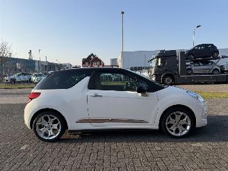 Citroën DS3 1.6 e-HDI So Chic NAVI picture 9