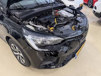 Renault Clio 1.6 E-Tech Hybrid 145 Equilibre picture 13